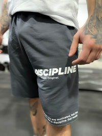 Pantalón Short "Discipline" Gris Topo