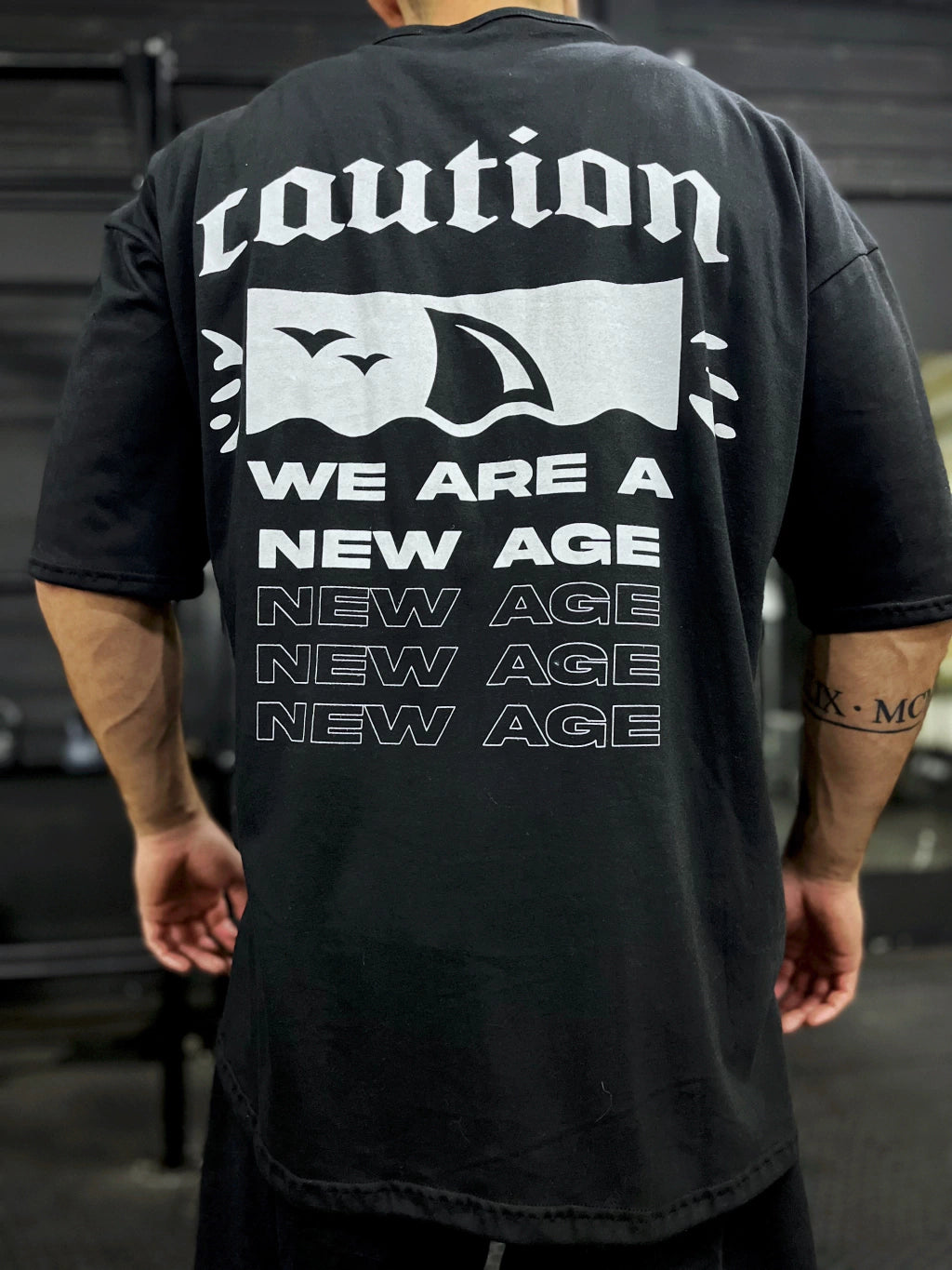 Remeron Oversize "Caution" Negra